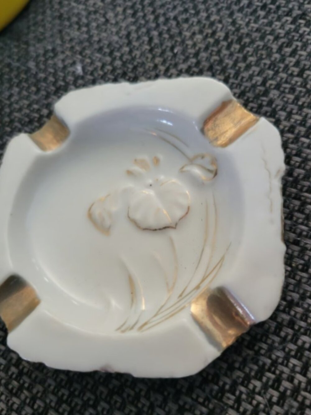 Small occupied Japan white and gold ashtray